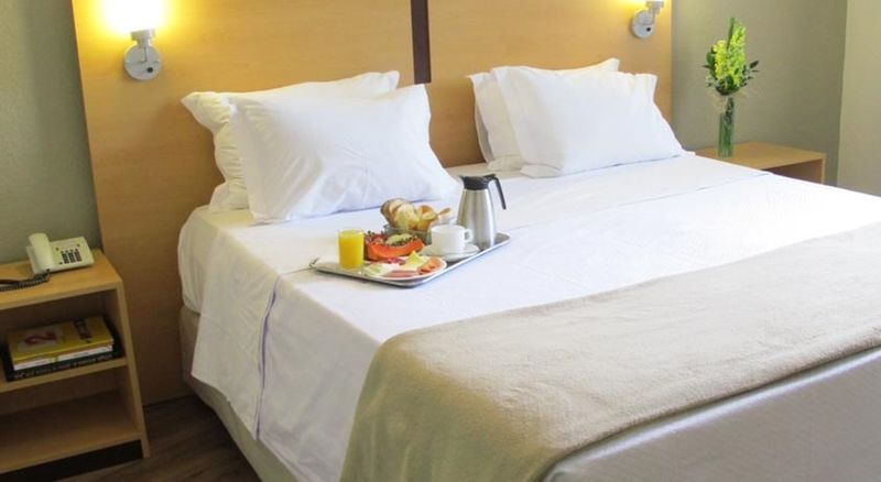 Hotel Intercity De Belas