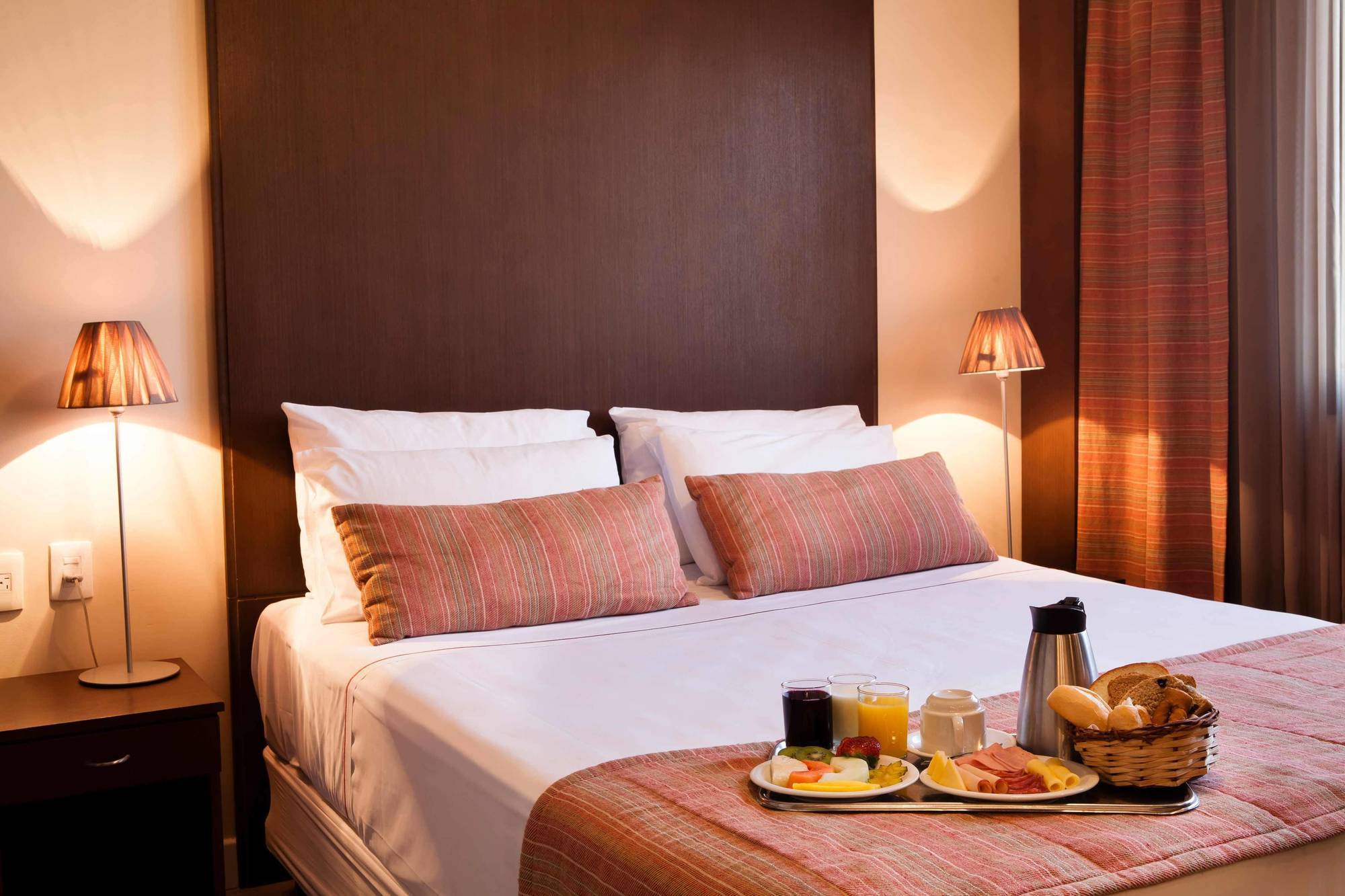 Hotel Intercity De Belas
